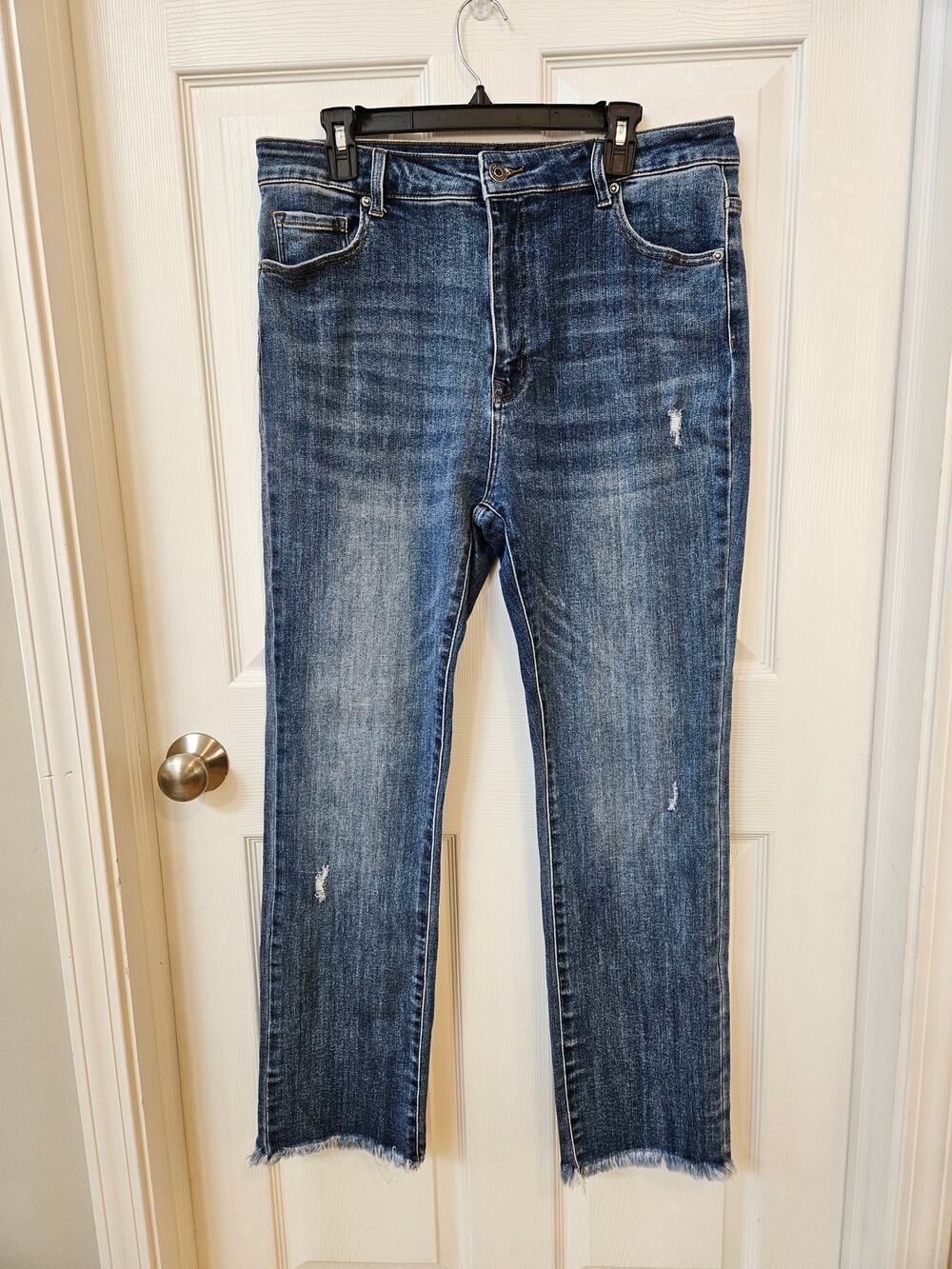 Risen Womens 1XL High Rise Straight Leg Jeans Raw Hem Distressed Stretch Plus